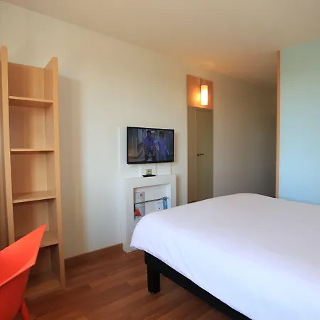 Ibis 3*