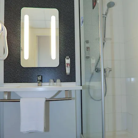 Отель Ibis Орийак