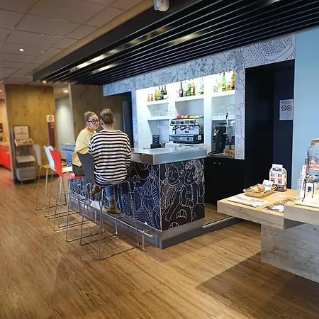 Ibis 3*