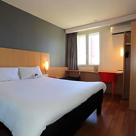 Ibis 3*