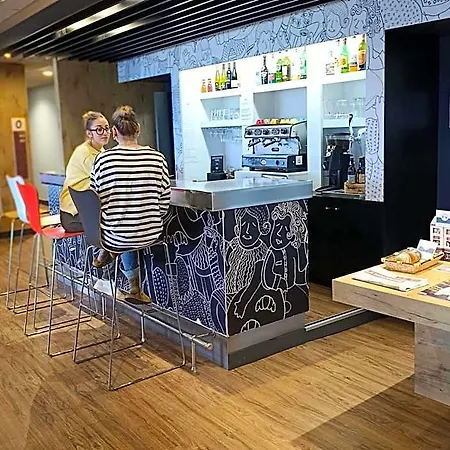 Ibis 3*