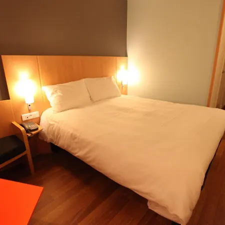 Ibis 3* Орийак
