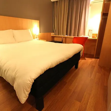 Ibis Отель 3*