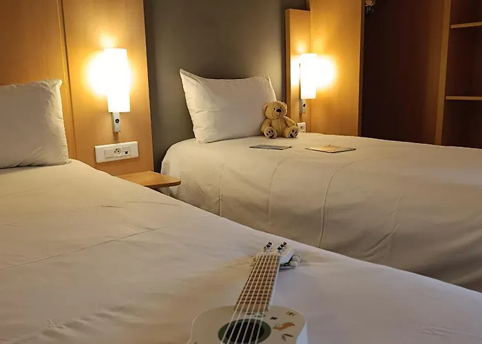 Отель Ibis Орийак