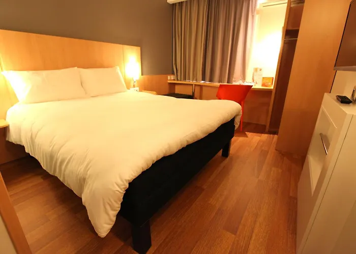 Ibis Hotel 3*